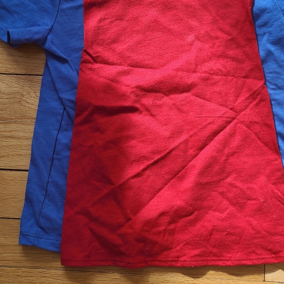 Superman T shirt with removable cape 5T - Picture 4 of 10